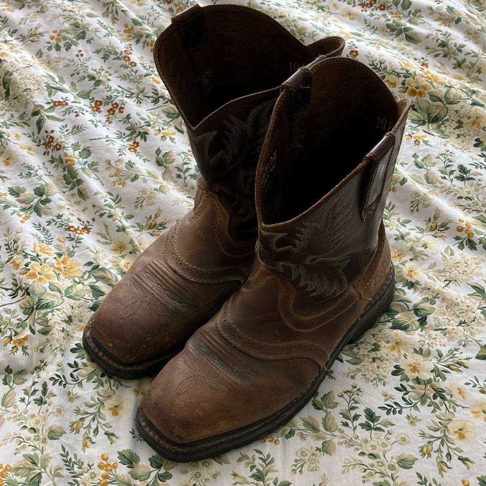Ariat Brown Cowboy Western Boots Distressed Leather